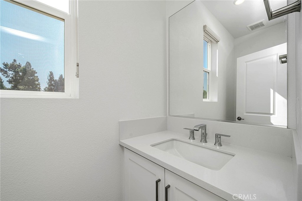 1002 Citron Property Photo 11