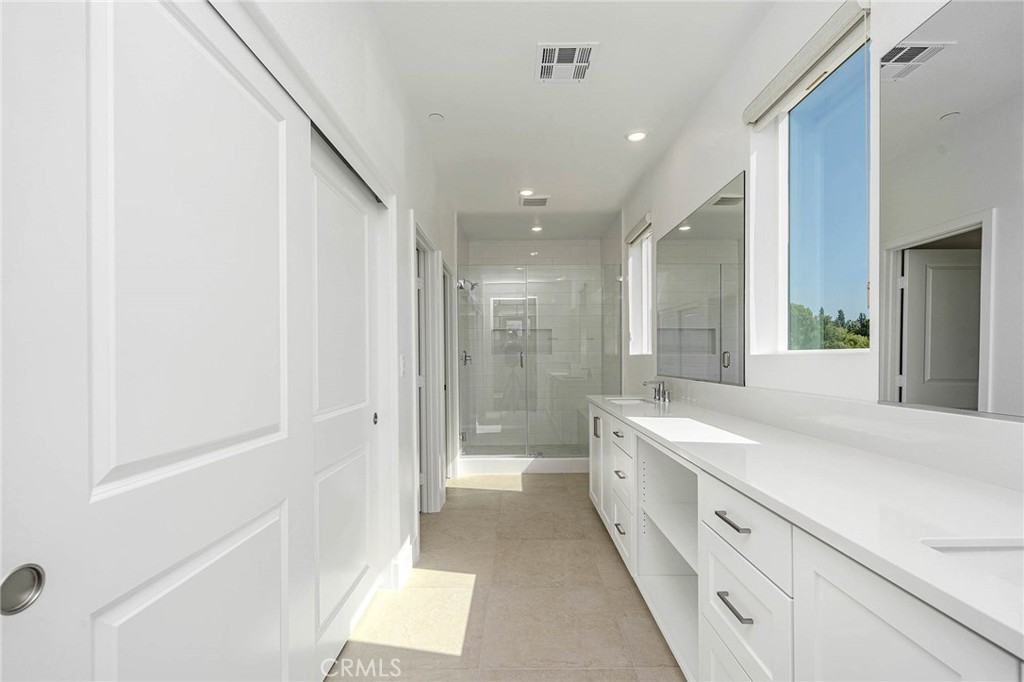 1002 Citron Property Photo 18