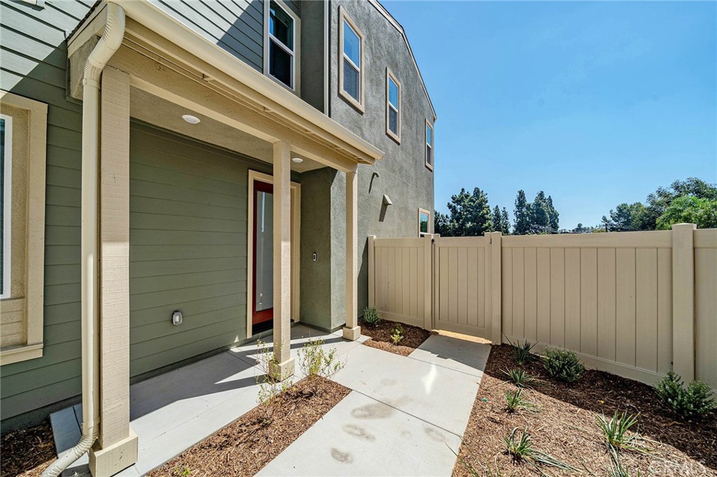 1002 Citron Property Photo 37