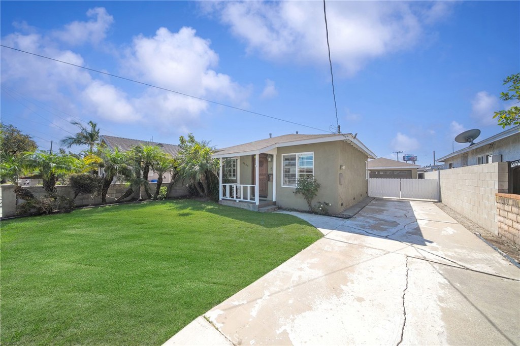 4644 W 154th Property Photo 4