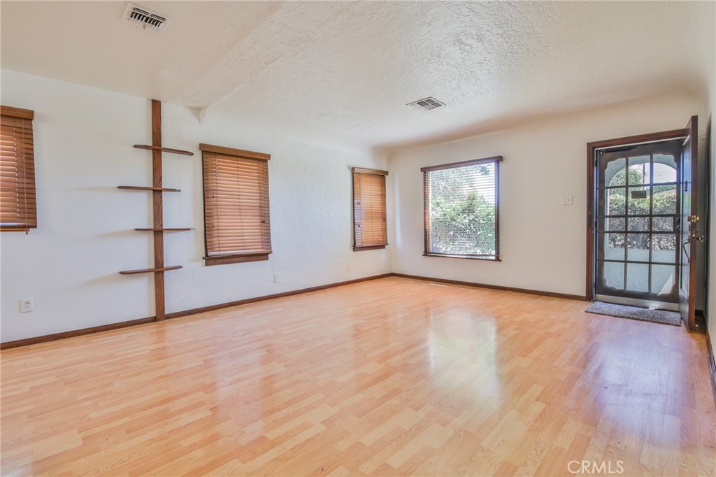 6479 Brayton Property Photo 9