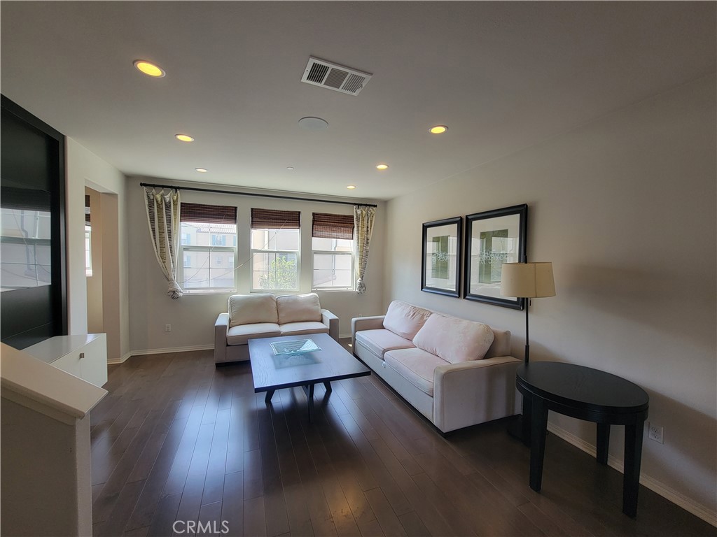808 Santa Fe Avenue C Property Photo 8