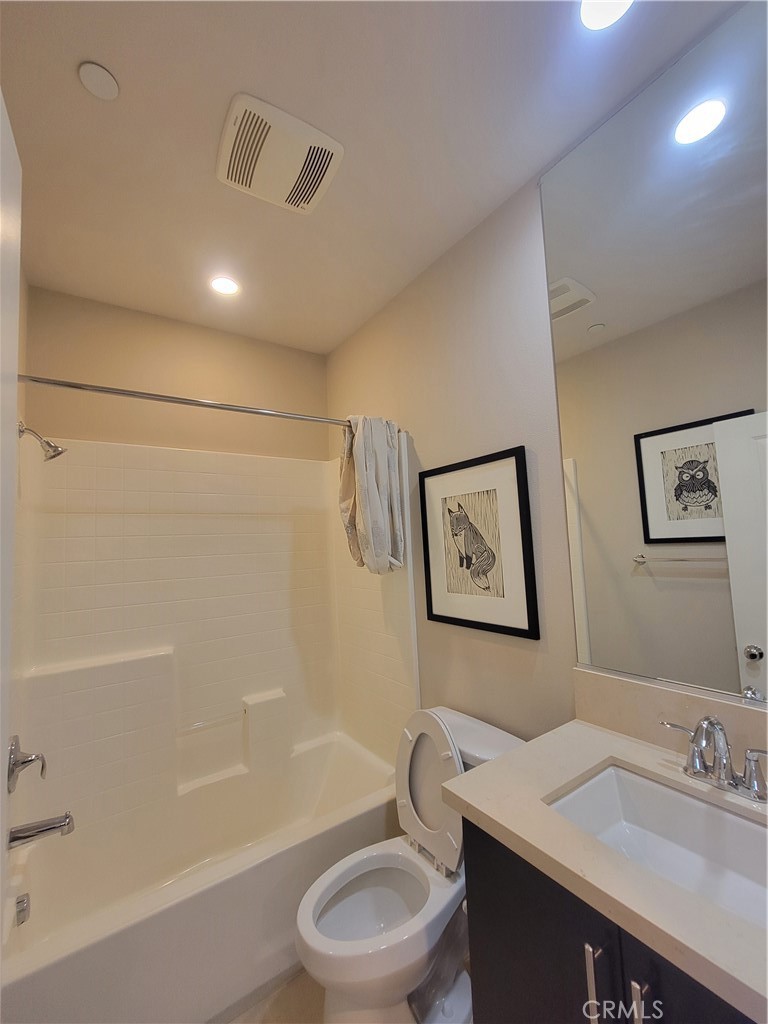 808 Santa Fe Avenue C Property Photo 23