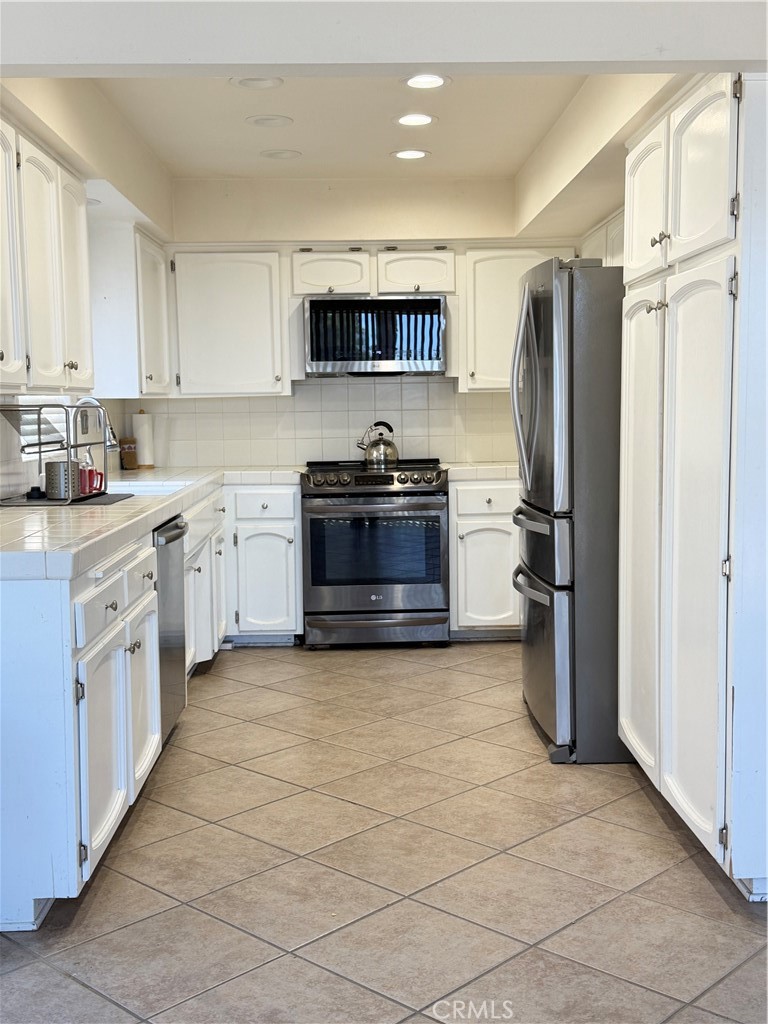 26623 Amhurst Court Property Photo 8