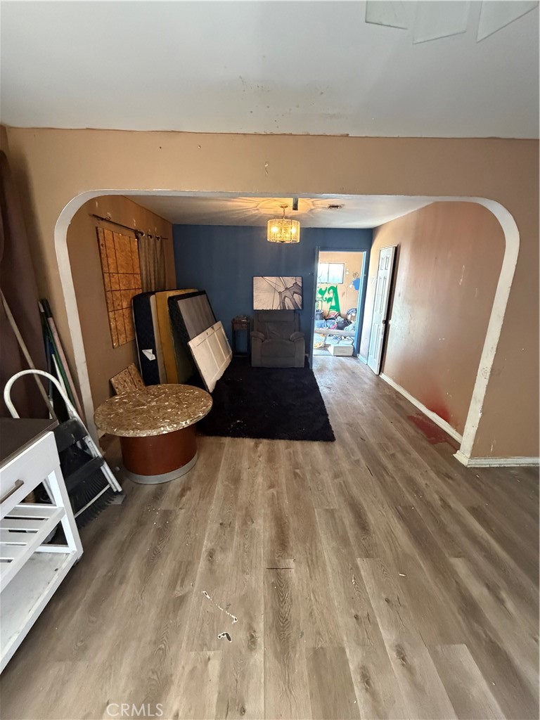 529 E 224th Street Property Photo 18