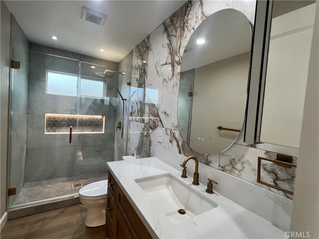 15785 Stanbrook Drive Property Photo 9