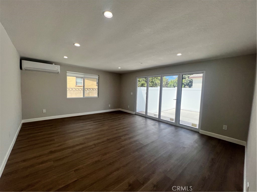 15785 Stanbrook Drive Property Photo 14