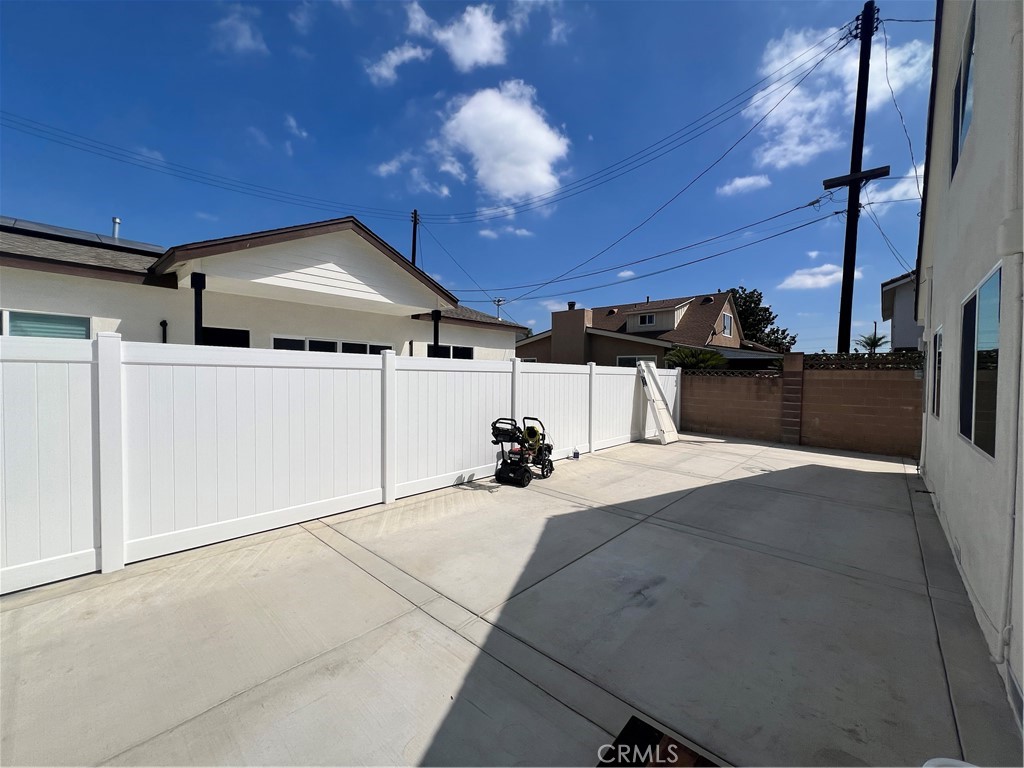 15785 Stanbrook Drive Property Photo 23