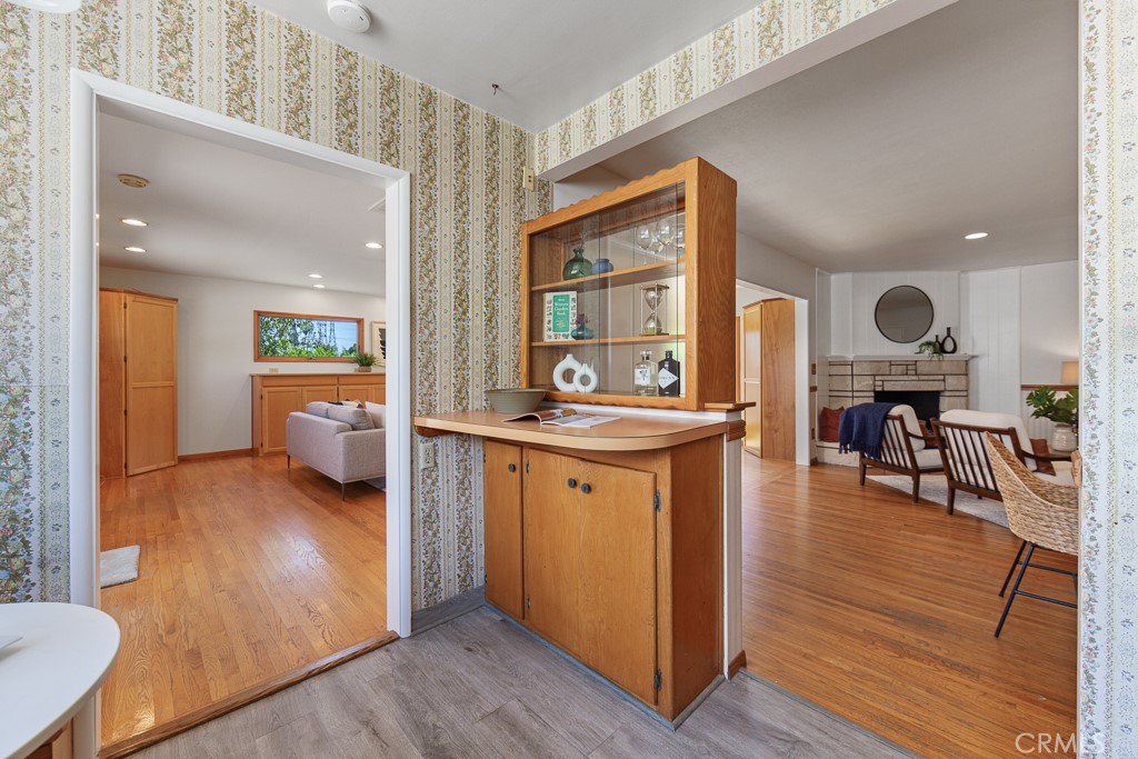 868 Stevely Property Photo 18