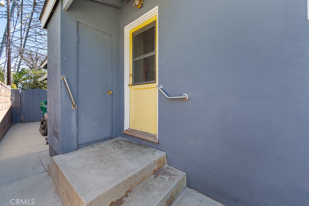 868 Stevely Property Photo 47