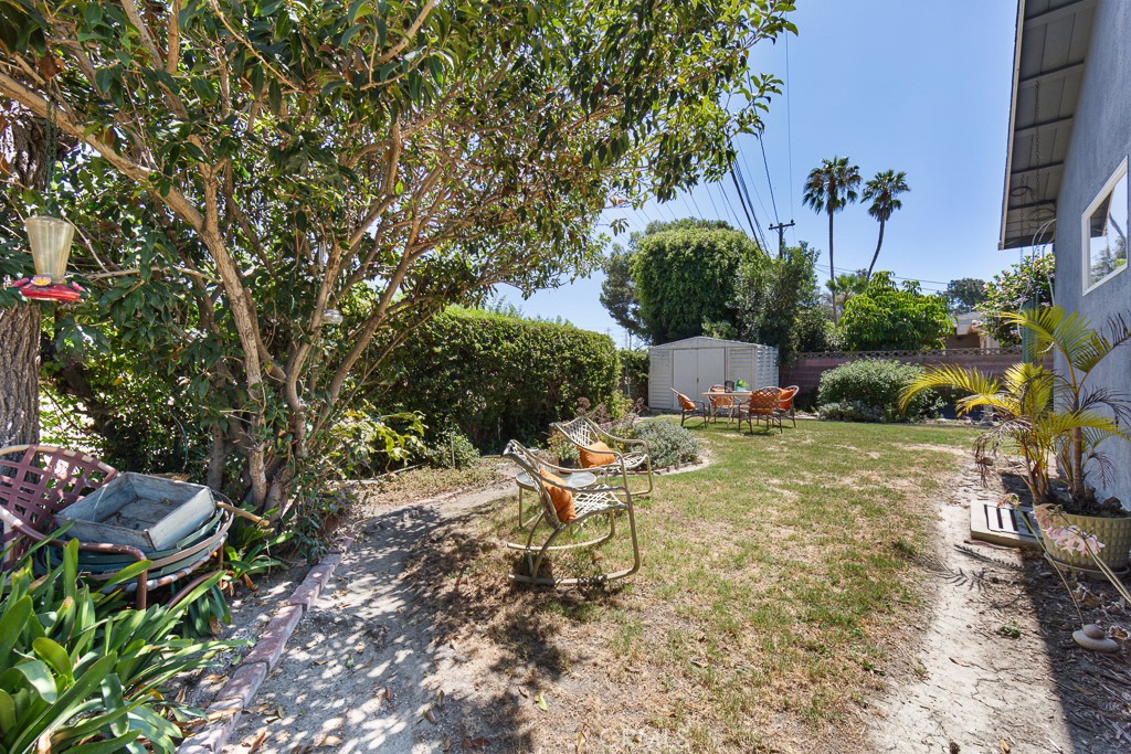 868 Stevely Property Photo 49