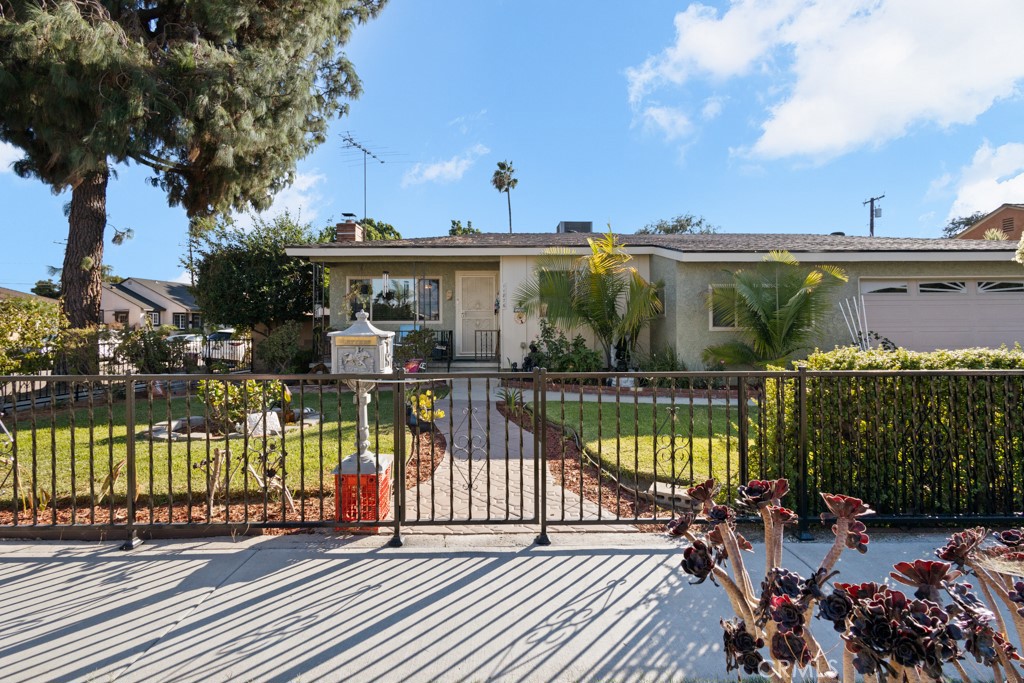 11876 Lesser Property Photo 4