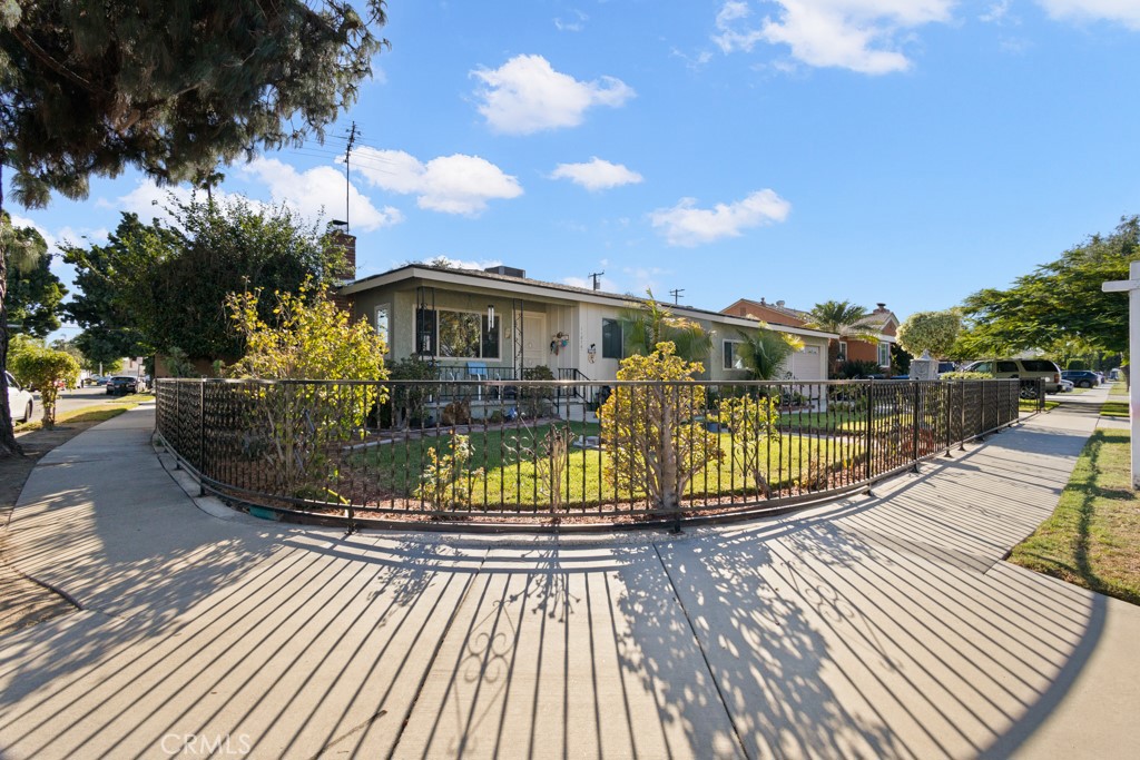 11876 Lesser Property Photo 6