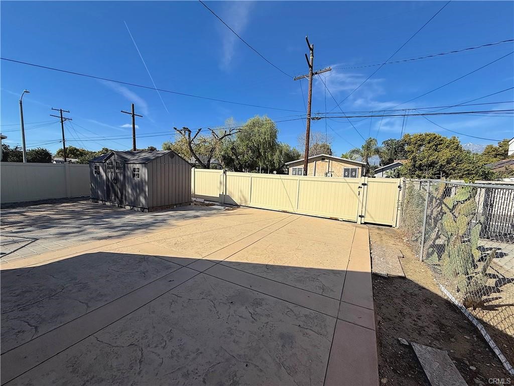 301 E Nevada Property Photo 19