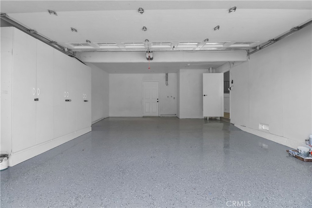 2122 W Chalet Property Photo 14