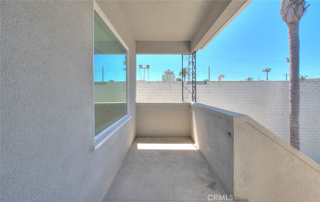 230 Mira Mar Avenue A Property Photo 5