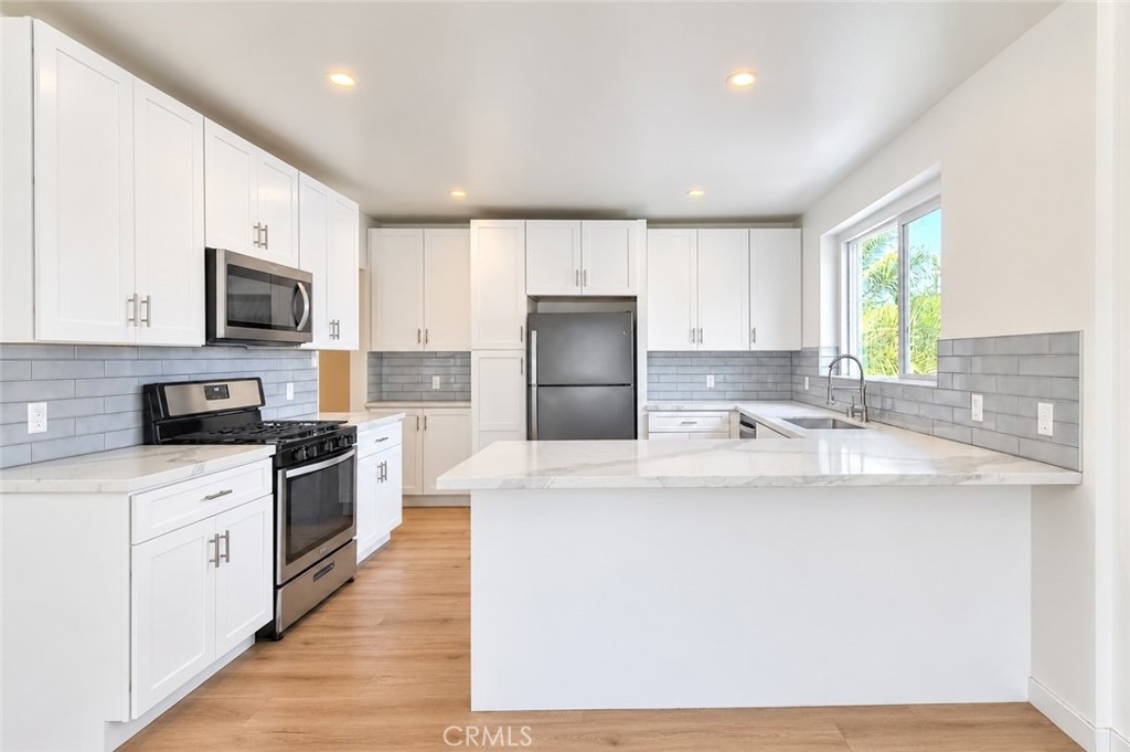 230 Mira Mar Avenue A Property Photo 12
