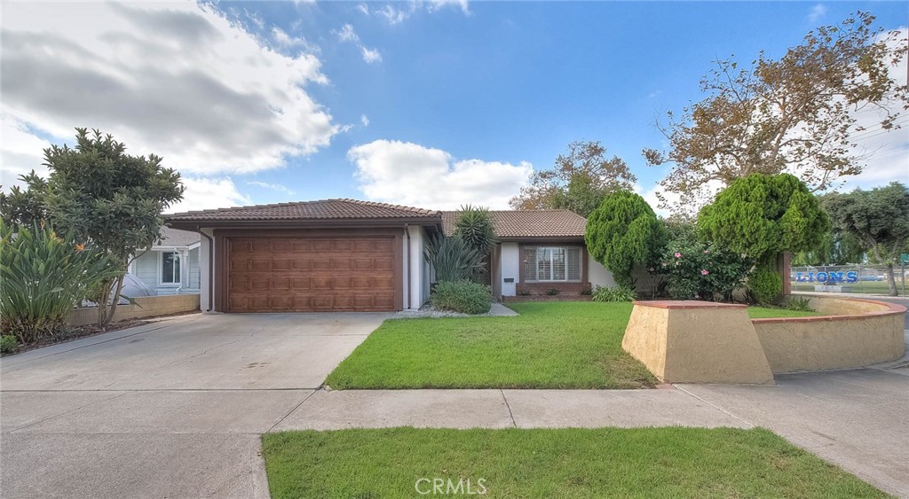10702 Andy Property Photo 1