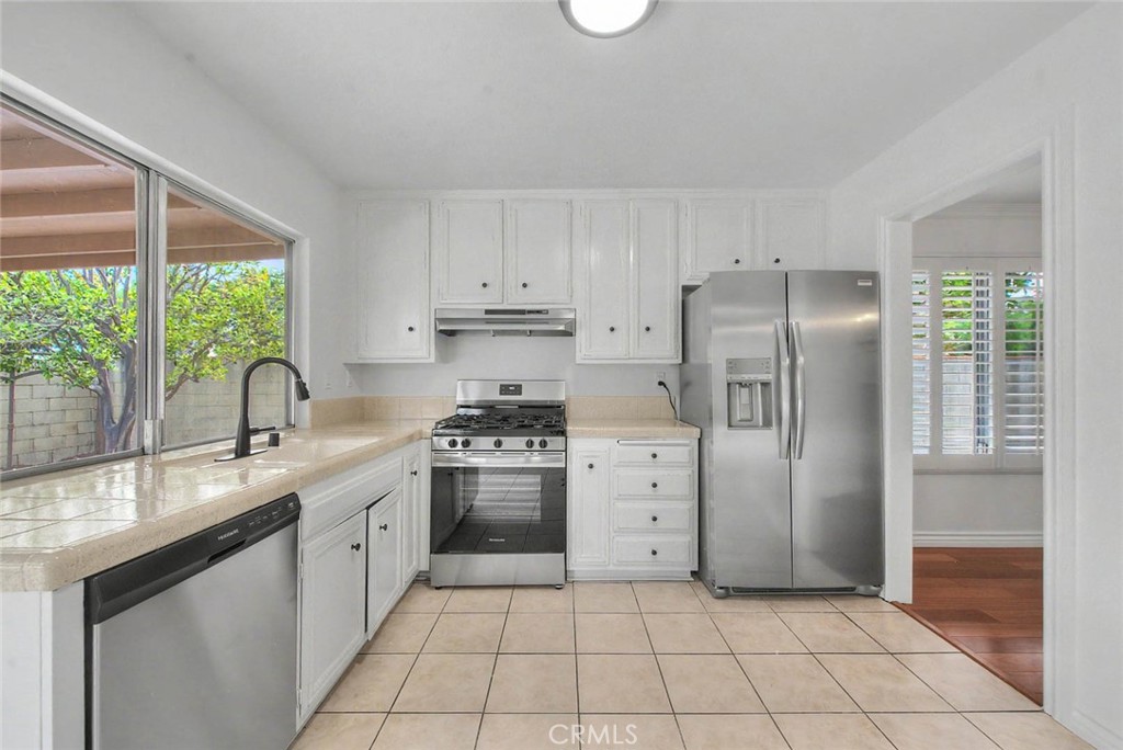10702 Andy Property Photo 3