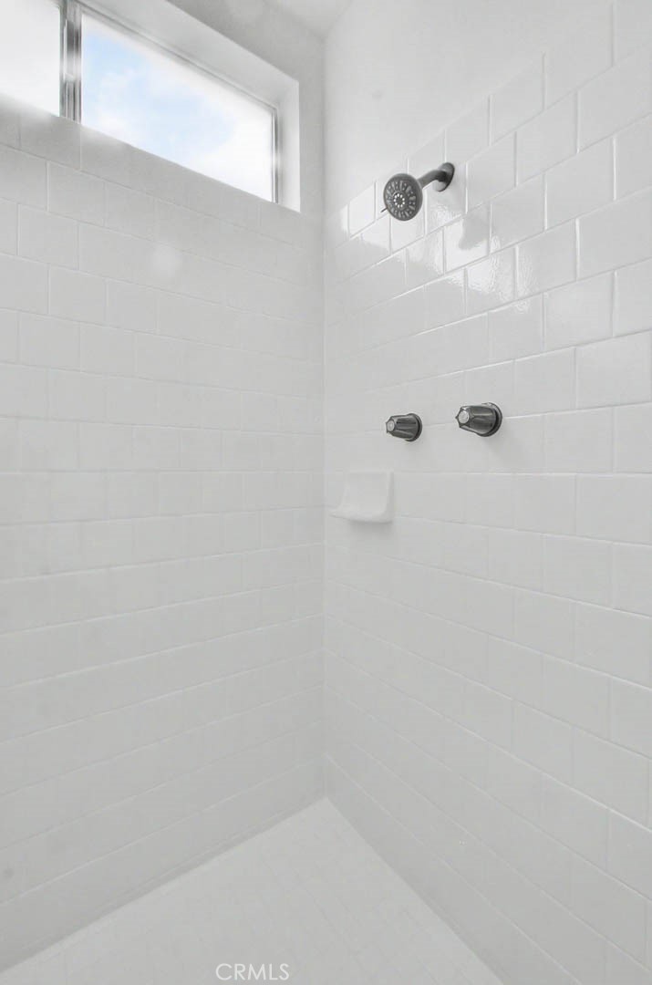 10702 Andy Property Photo 5