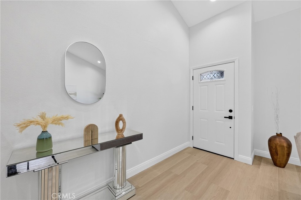 12412 Viarna Property Photo 4