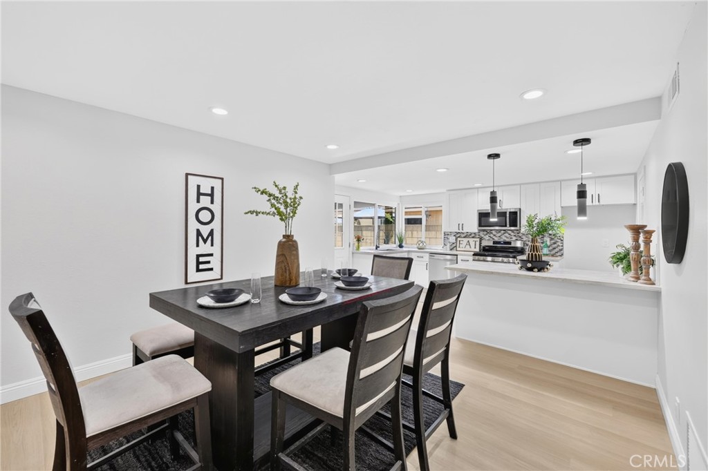 12412 Viarna Property Photo 8