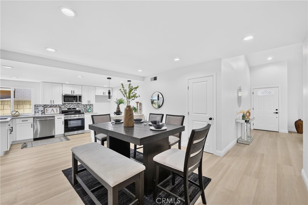12412 Viarna Property Photo 9