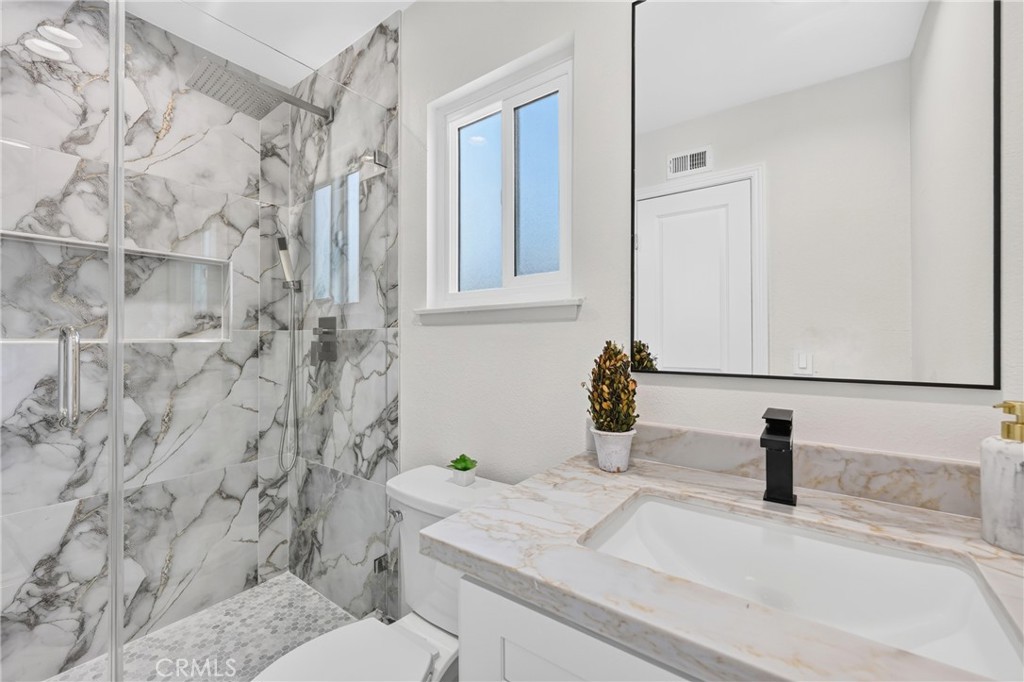 12412 Viarna Property Photo 18