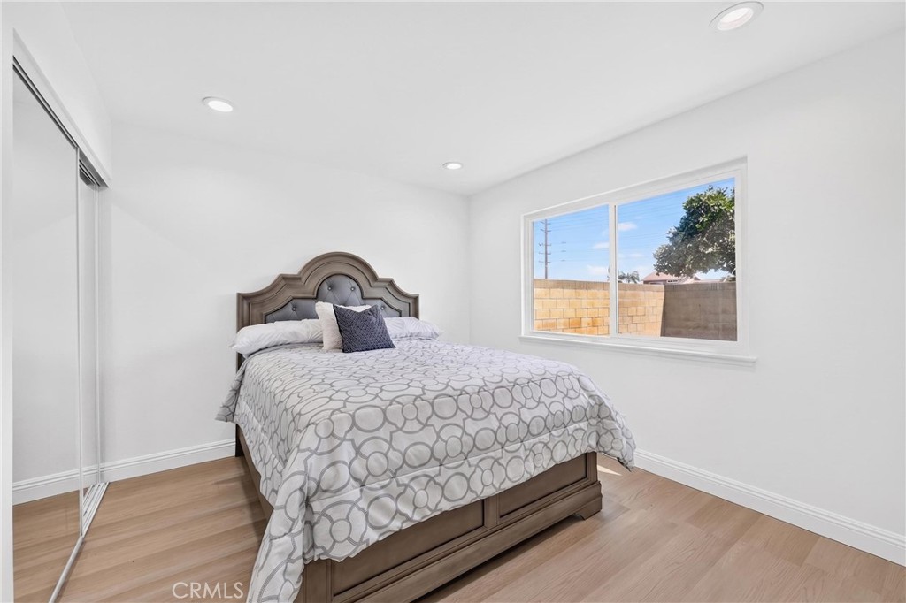 12412 Viarna Property Photo 23