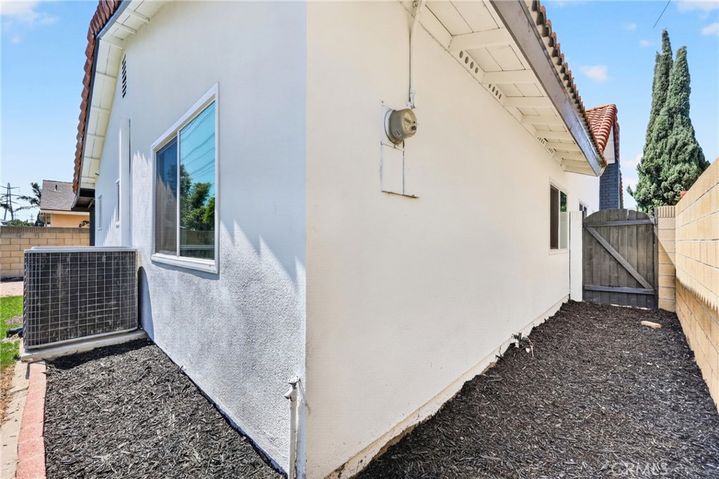 12412 Viarna Property Photo 32