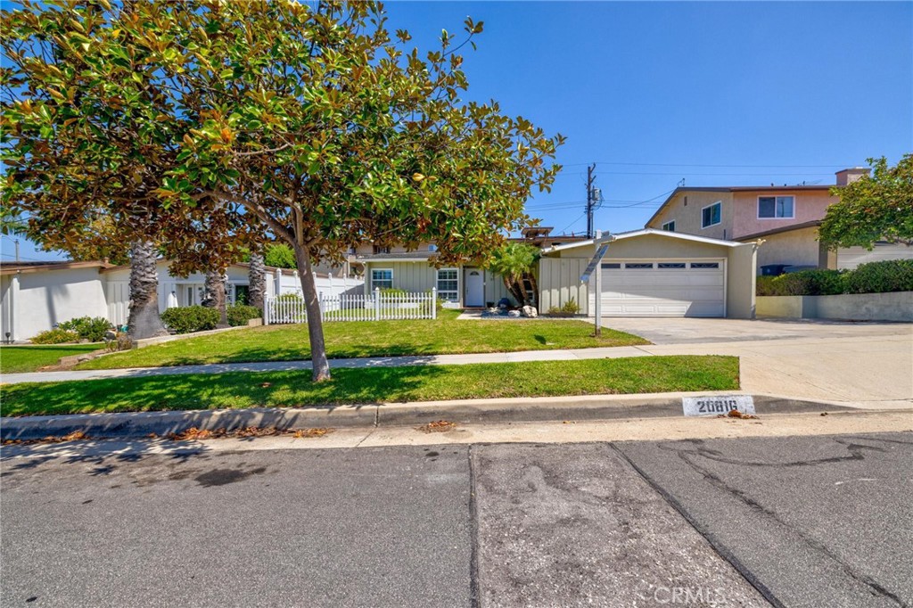 20816 Reynolds Property Photo