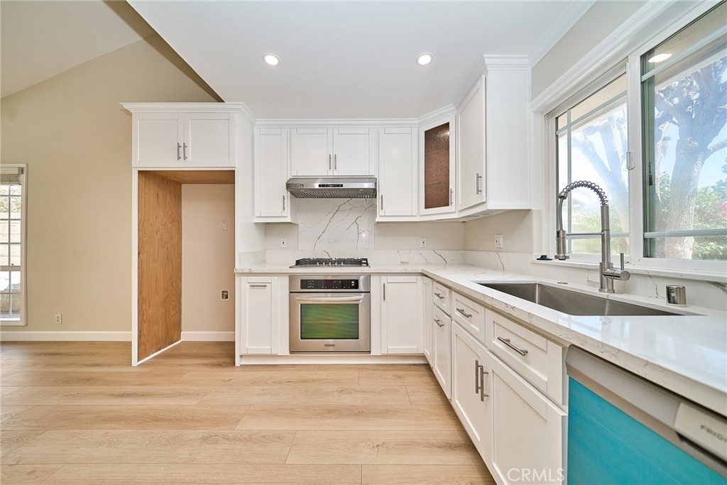 18315 Alfred Avenue Property Photo 9
