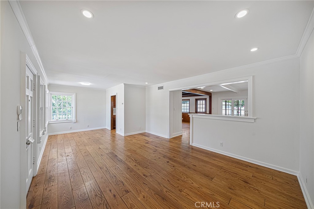 5436 Crebs Property Photo 12