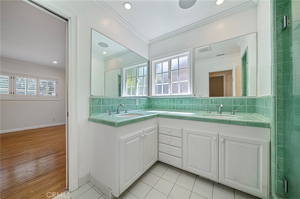 5436 Crebs Property Photo 25