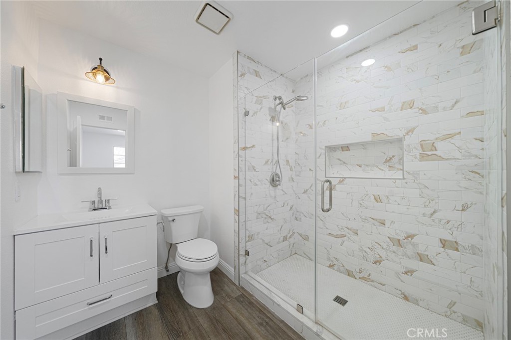 2413 Mira Monte Court Property Photo 25