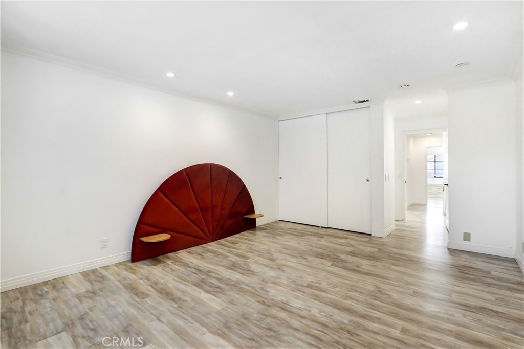 2161 Falcon Crest Property Photo 15