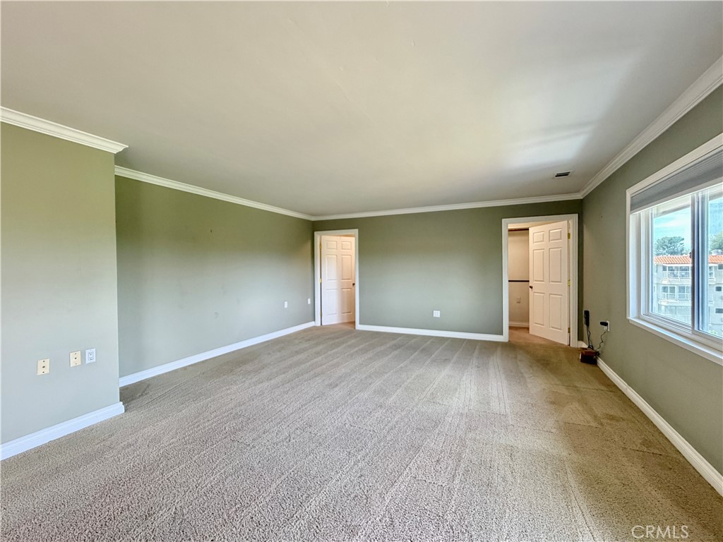 2385 Via Mariposa W 3c Property Photo 5