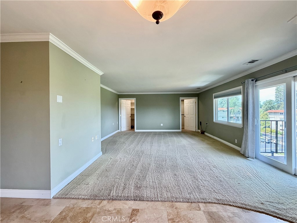 2385 Via Mariposa W 3c Property Photo 7