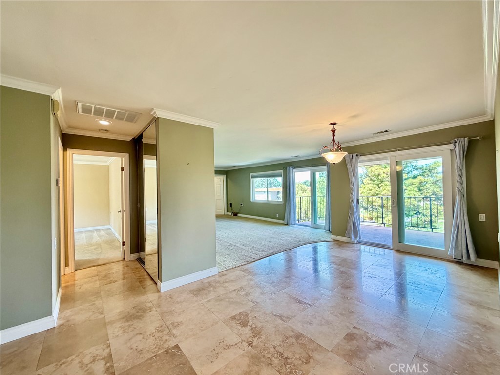 2385 Via Mariposa W 3c Property Photo 11