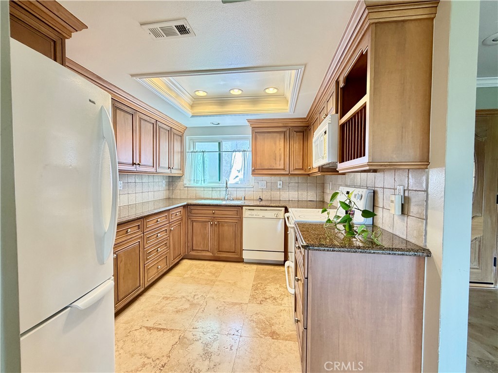 2385 Via Mariposa W 3c Property Photo 15