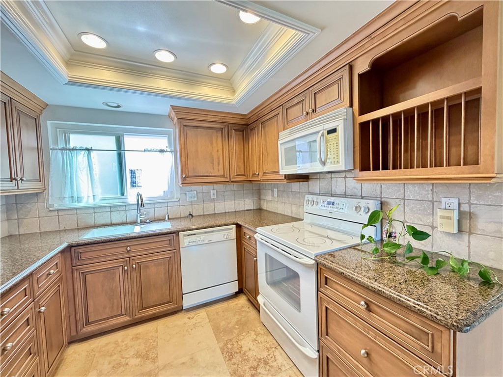 2385 Via Mariposa W 3c Property Photo 18