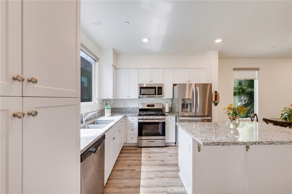 17614 Garden House Property Photo 3