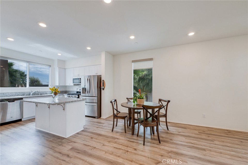 17614 Garden House Property Photo 8