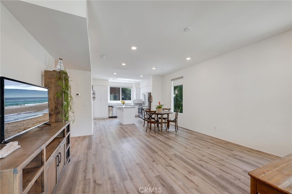17614 Garden House Property Photo 10