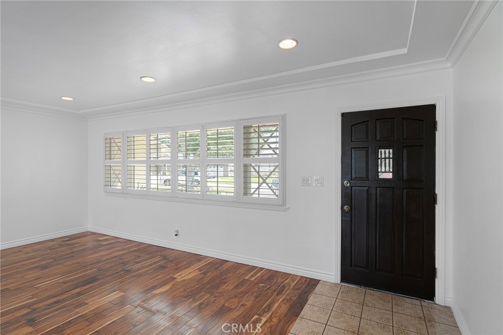 901 W Autumn Property Photo 11
