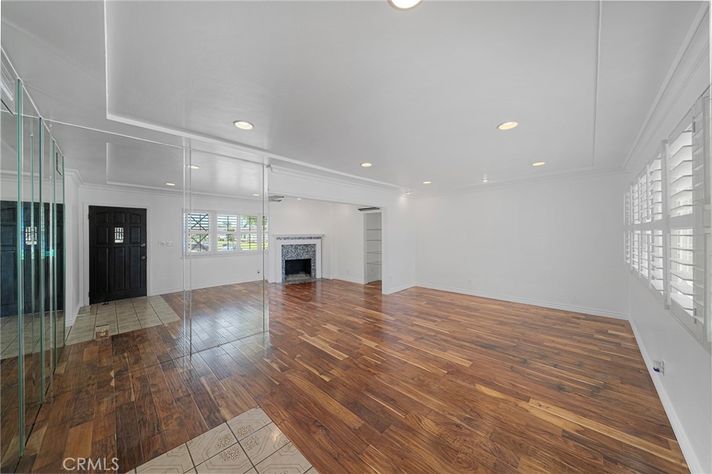 901 W Autumn Property Photo 12