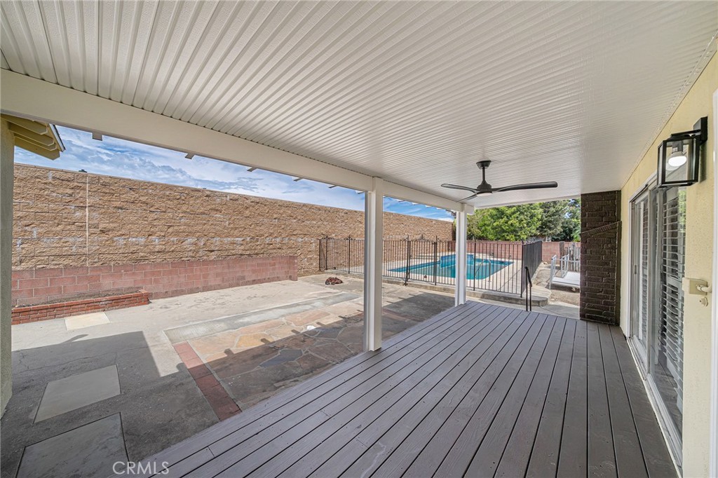 901 W Autumn Property Photo 33