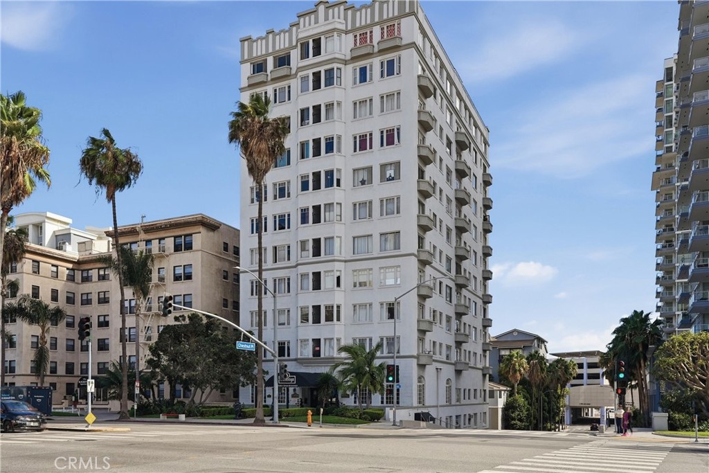 360 W Ocean Blvd 407 Property Photo 2