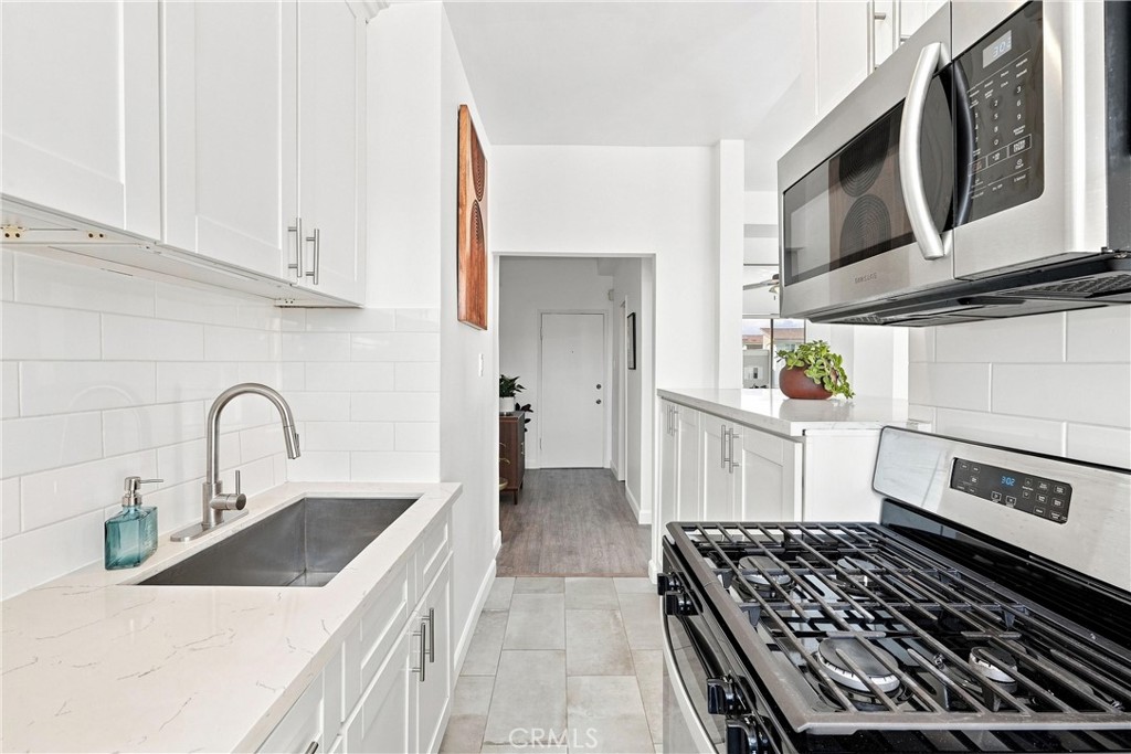 360 W Ocean Blvd 407 Property Photo 8