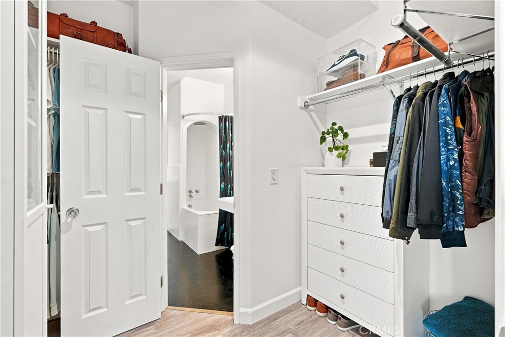 360 W Ocean Blvd 407 Property Photo 18